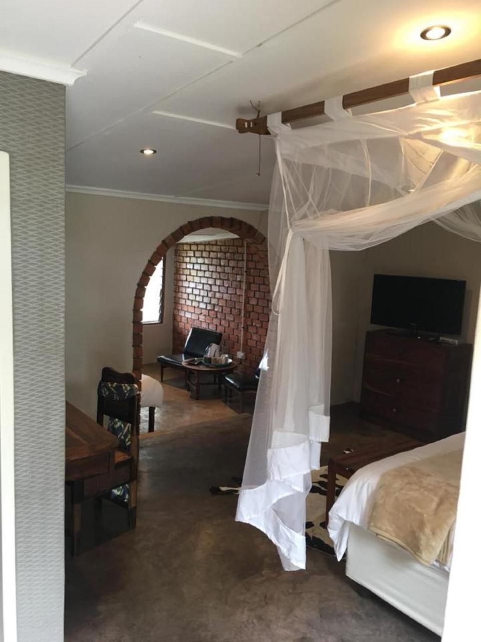 Musungwa Safari Lodge Shanjungu Exteriör bild
