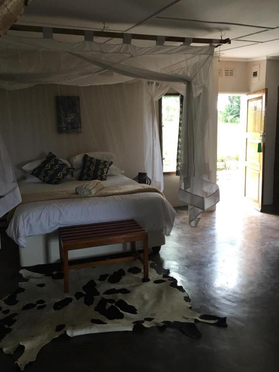 Musungwa Safari Lodge Shanjungu Exteriör bild
