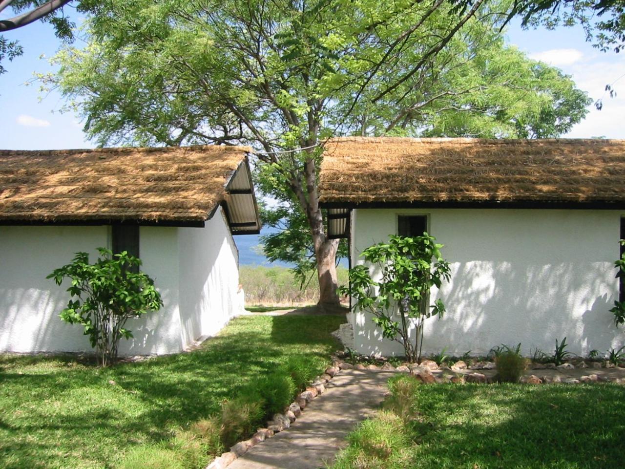 Musungwa Safari Lodge Shanjungu Exteriör bild